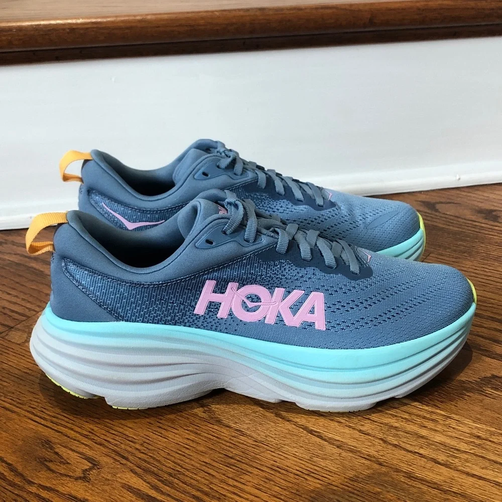 HOKA ONE ONE WOMEN'S BONDI 8 Size 8.5B in Preloved Condition!